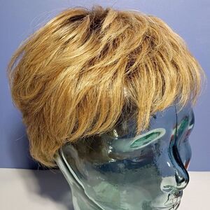 Raquel Welch Short Strawberry Blonde Rooted Synthetic Wig Open Wefts Average